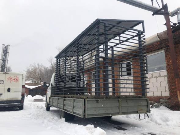 Контейнерная площадка трубчатая на 3 контейнера КП9, 6000x1700x2200 мм